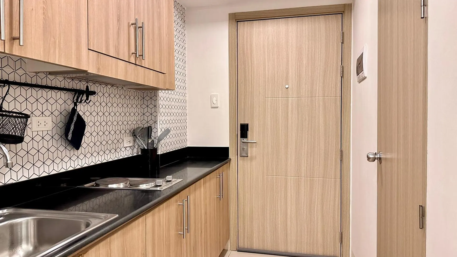 Apartment Shore Residences Premier Suite C - Big Room - Amenity Facing Manila Philippines